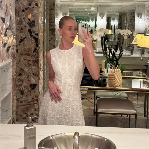 Leanne Lace Dress - Hill House - Picture 5 of 7